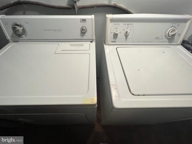 Building Photo - 4025 Clay Pl NE