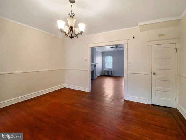 Building Photo - 5726 Florence Ave