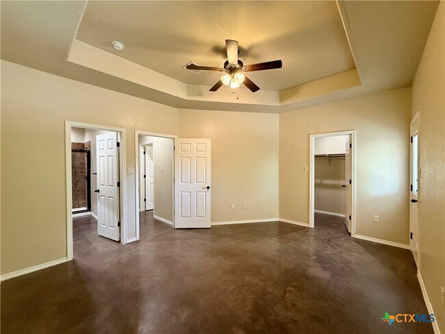 Building Photo - 424 Jack Rabbit Ln