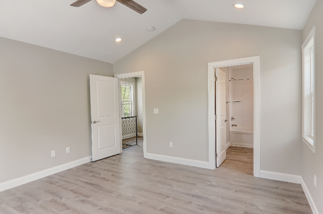 Building Photo - 7 Water Pointe Wy