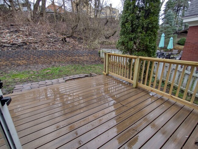 Building Photo - 3 Bedroom 1 Bathroom Single Family Home (G...