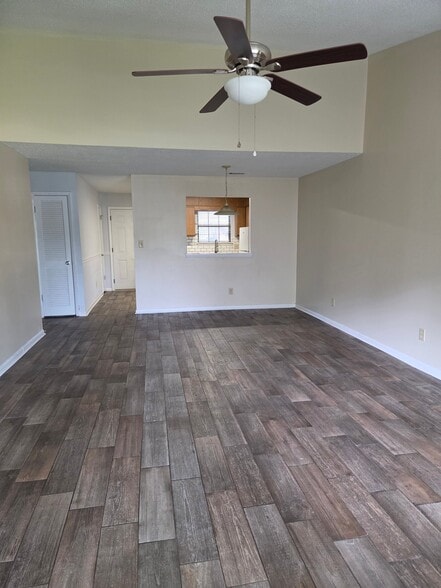 Building Photo - 122 Tallulah Trail