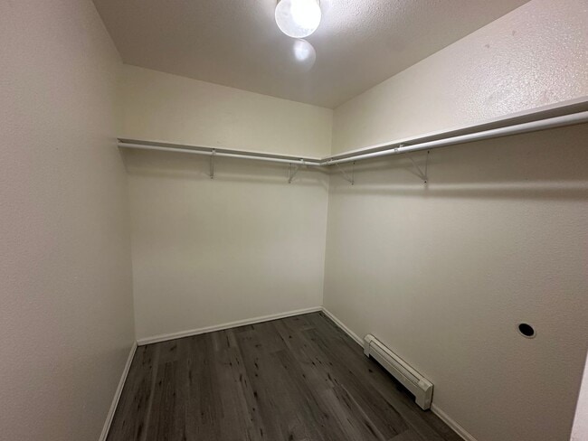 Building Photo - Residential Living