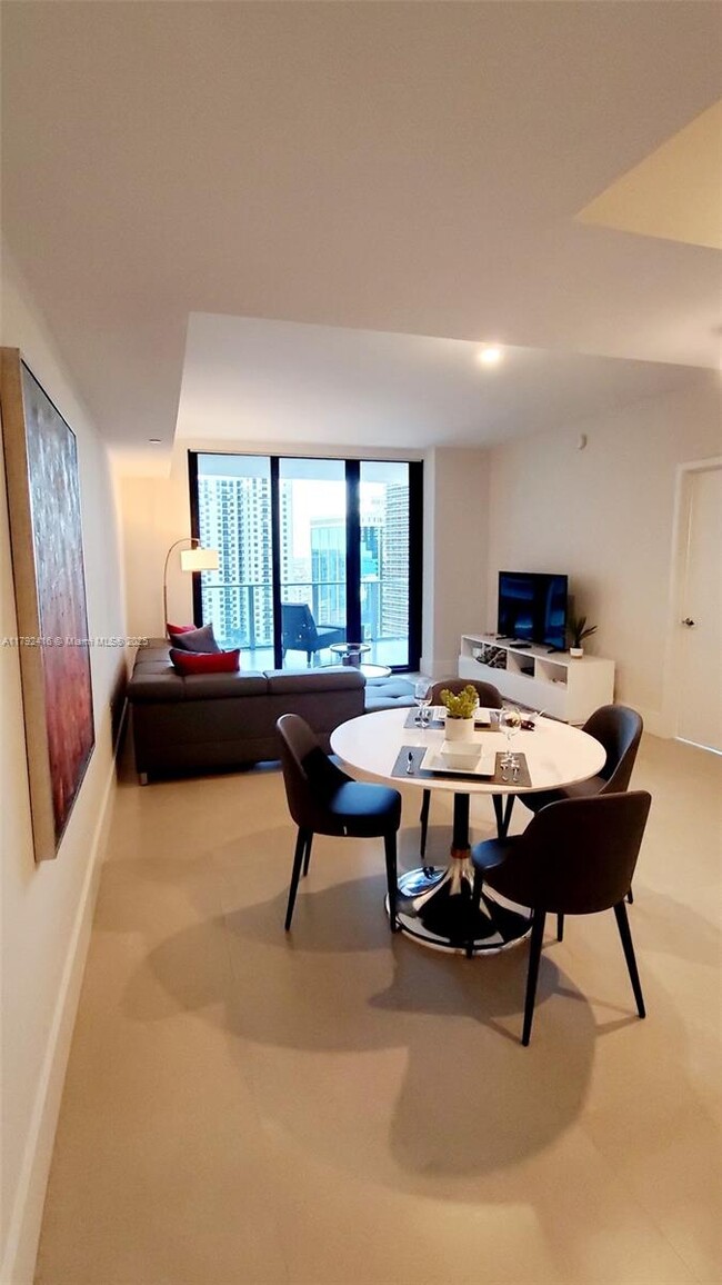 Building Photo - 1010 Brickell Ave