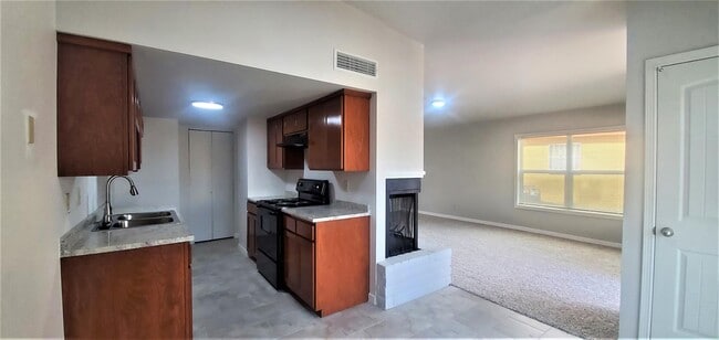 Building Photo - 2909 Beachcomber Dr