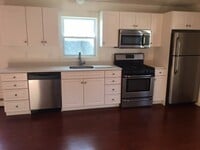 Building Photo - 664 Humphrey St