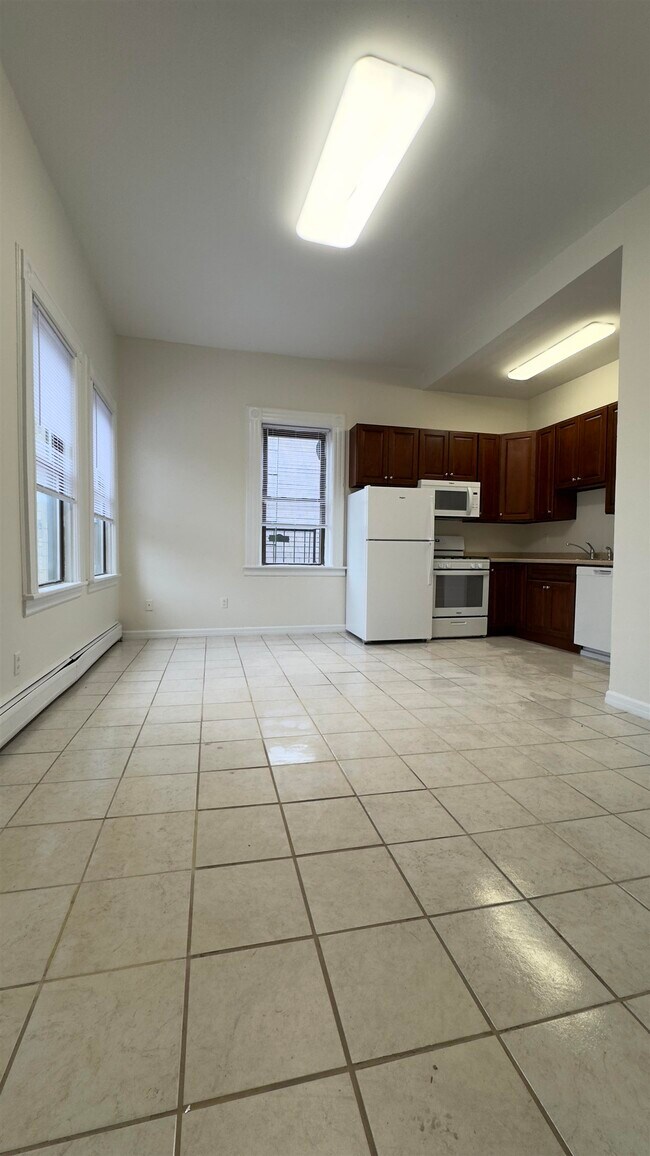 Building Photo - 99 Lembeck Ave