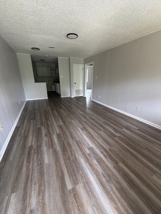 Building Photo - 207 Highland St