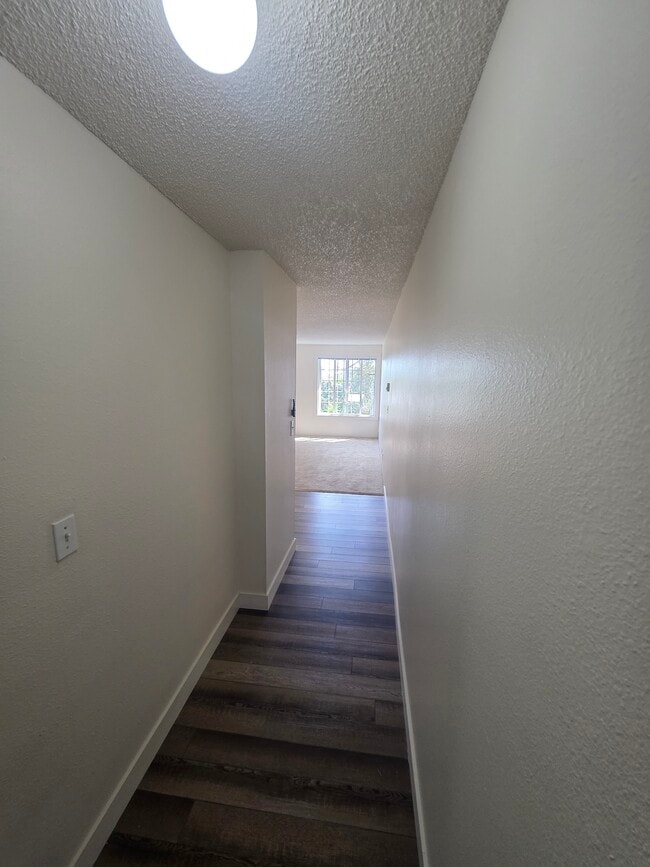 Building Photo - 2405 NW Irving St