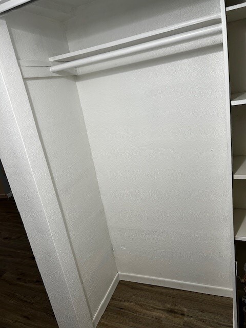 Building Photo - 918 Oak St