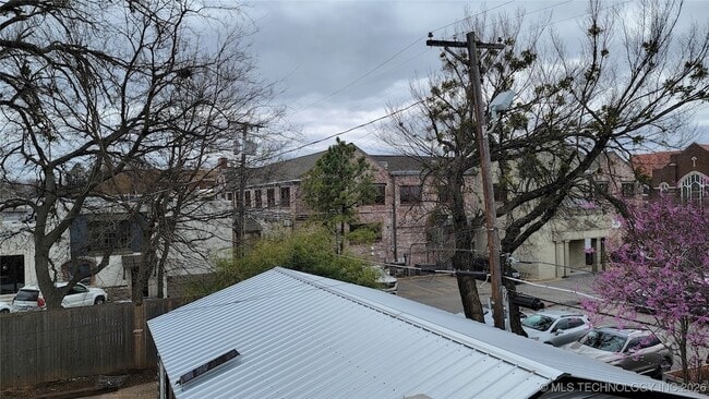 Building Photo - 1430 S Quincy Ave