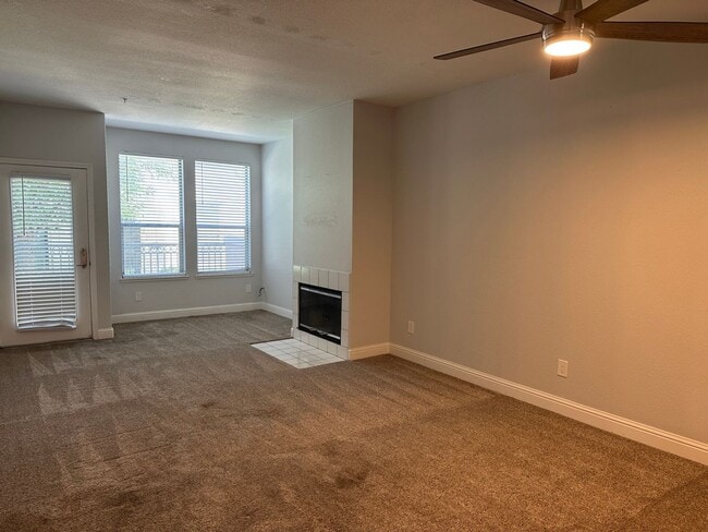 Building Photo - Remodeled and spacious 1 bedroom, 1 bathroom Condo in Downtown San Jose