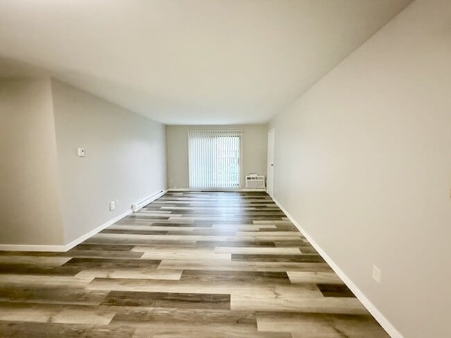 Building Photo - 2 Bedroom 1 Bathroom Remodel