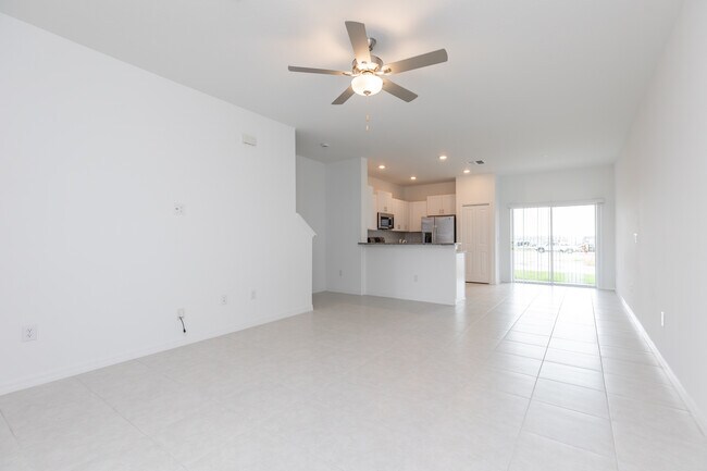 Building Photo - 32011 Powderpuff Mimosa Dr