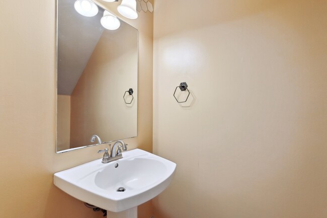 Building Photo - 3617 Joseph Cir