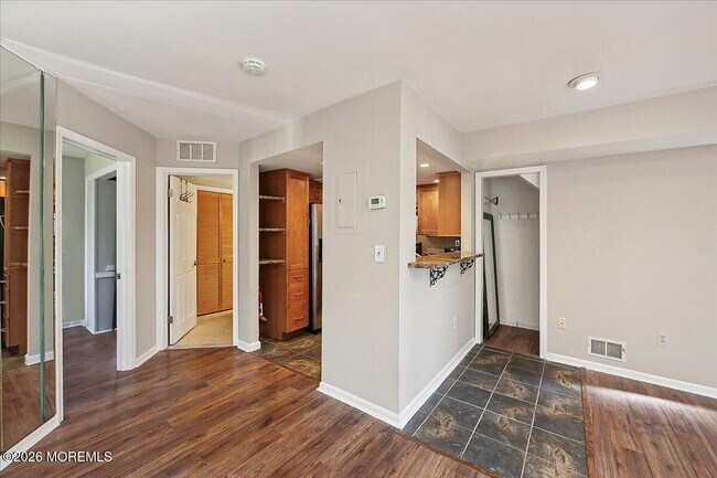 Building Photo - 140 Northrup Dr