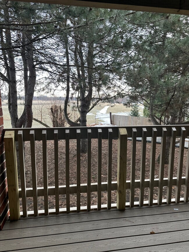 Building Photo - 214 Glengarry Dr