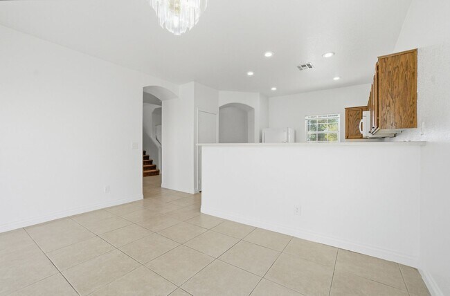 Building Photo - Stunning 4 bedroom home In North Las Vegas