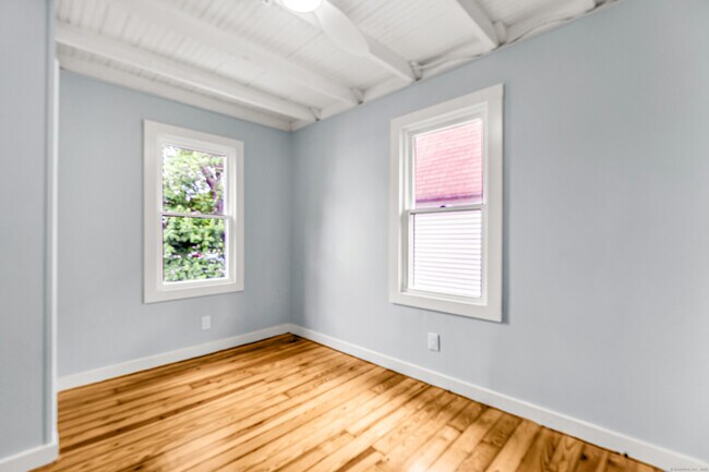 Building Photo - 155 Broadway