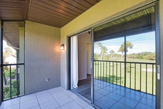 Building Photo - Annual Unfurnished 2 Bed 1 Bath Second Floor Condo located in Par Four at Capri Isles!