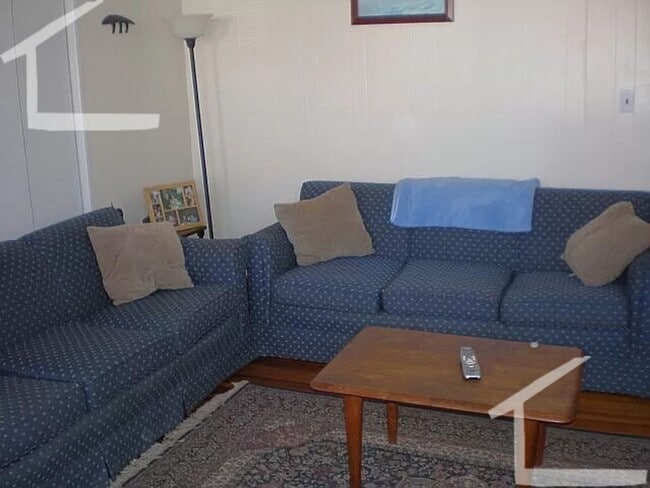 Building Photo - Don't miss out on they Three bed in Brighton