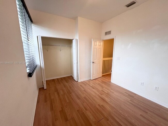 Building Photo - 4915 SW 140th Terrace