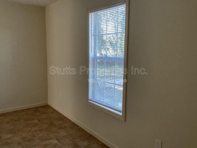 Building Photo - 1209 E Limestone St