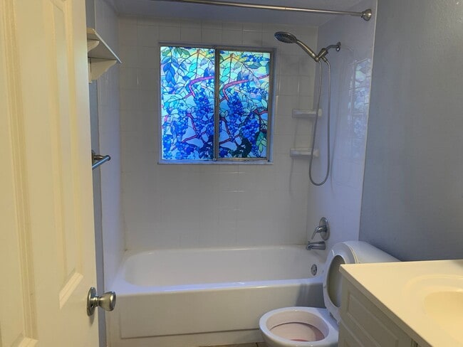 Building Photo - Nice Condo in the heart of Orange Park