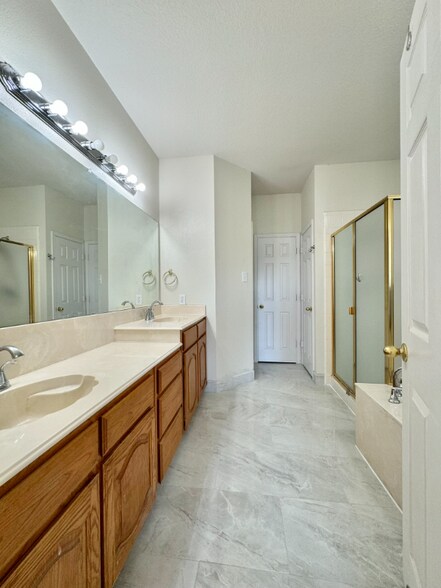 Building Photo - 1303 Kenshire Ct