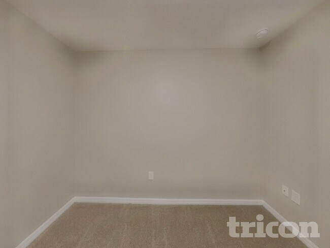 Building Photo - 1725 Garden View St