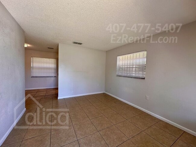 Building Photo - 411 Gilman Cir