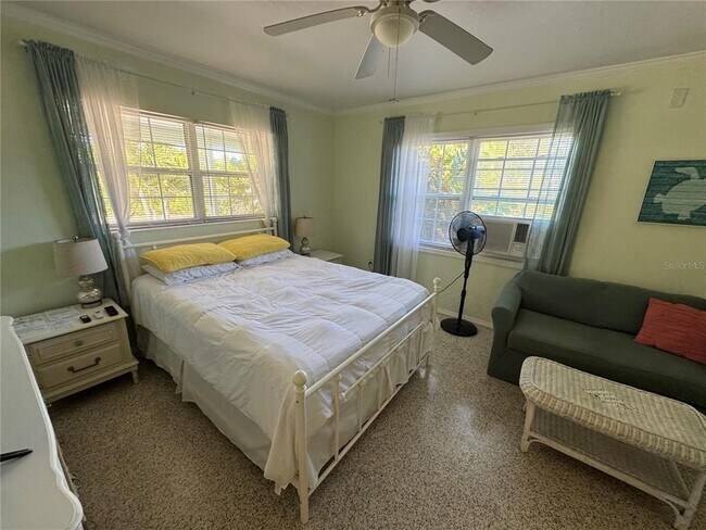 Building Photo - 104 Base Ave W