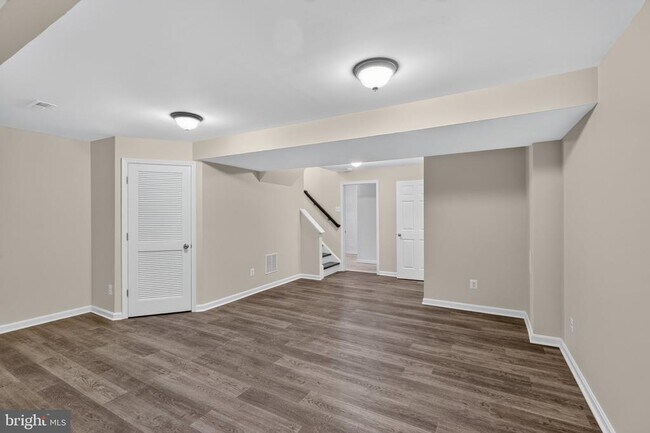 Building Photo - 17401 Kagera Dr