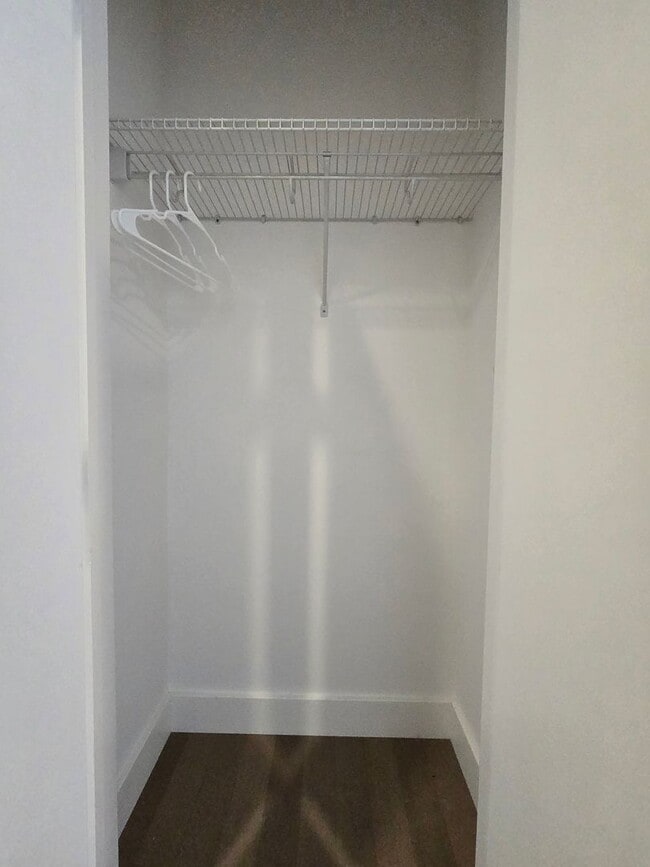 Building Photo - Luxury Urband Living - Top Level Linea Condo with 2 Bed / 2 Bath