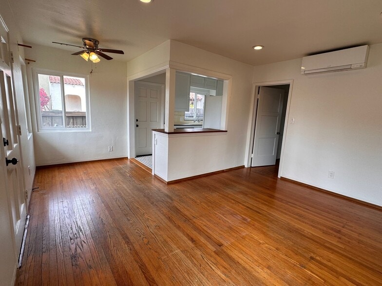 Building Photo - 4659 Idaho St