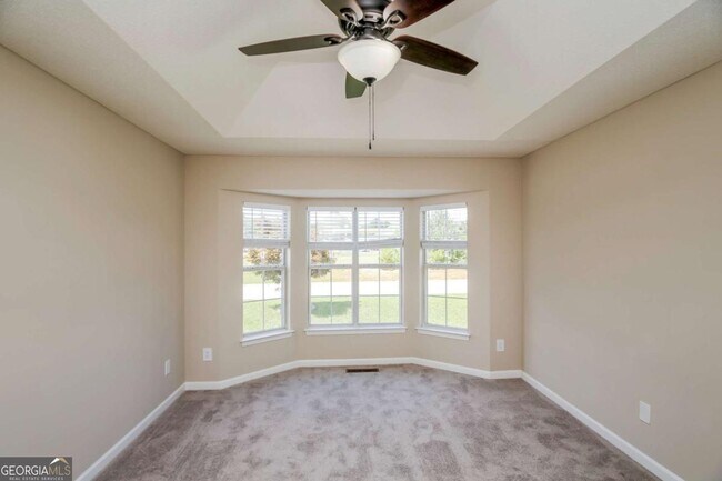 Building Photo - 37 Ridgefield Dr