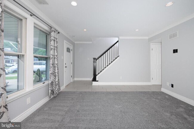 Building Photo - 6517 Jefferson Ct
