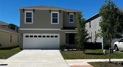 Building Photo - 2597 Shamrock St