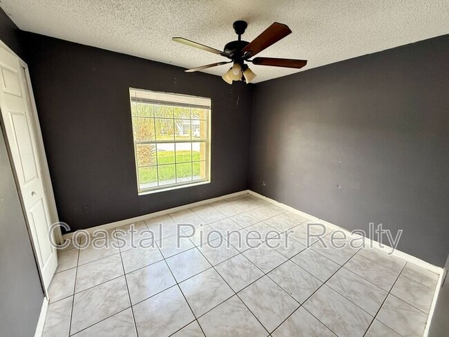 Building Photo - 1002 Golfside Ct