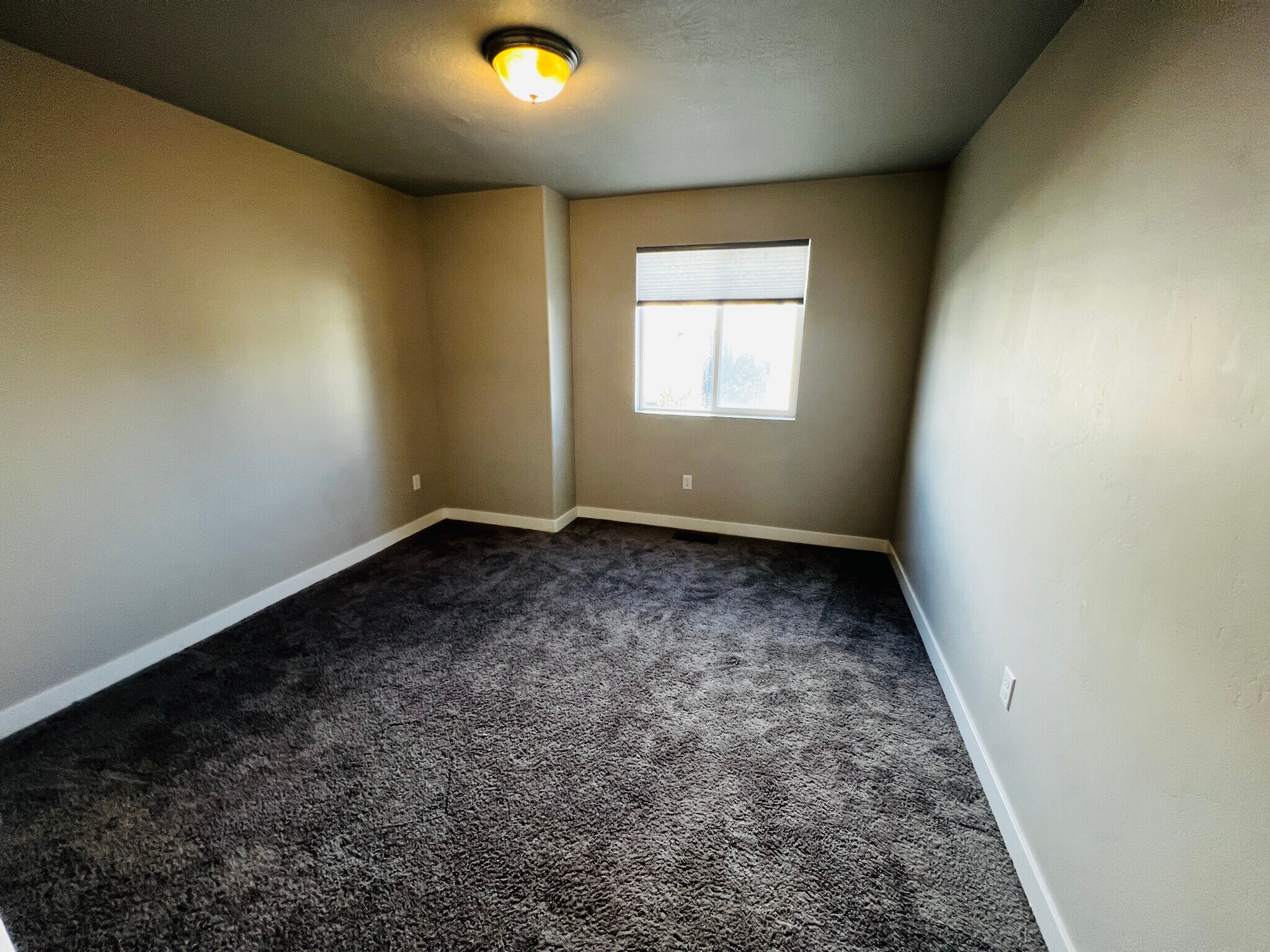 Building Photo - 15194 S Tack Way