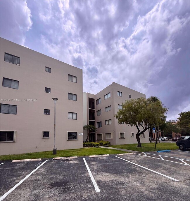 Building Photo - 8760 SW 133rd Avenue Rd