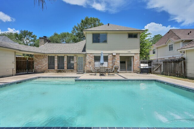 Building Photo - 3519 El James Dr