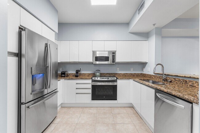 Building Photo - 233 S Federal Hwy