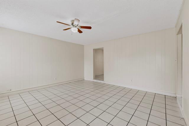 Building Photo - 703 E Shady Grove Rd