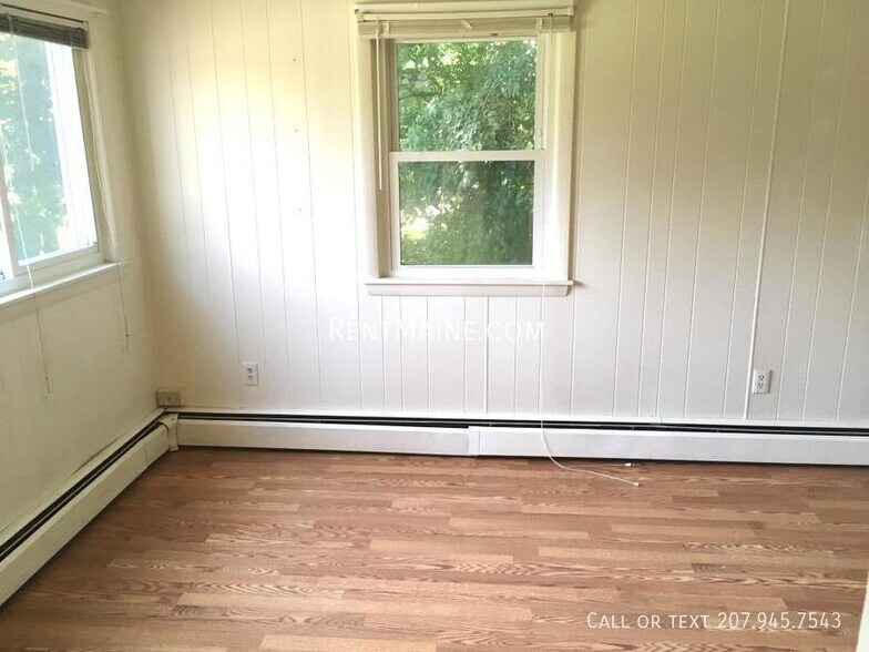 Building Photo - 14 Coldbrook Rd