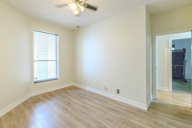 Building Photo - 4082 Trenton Ave