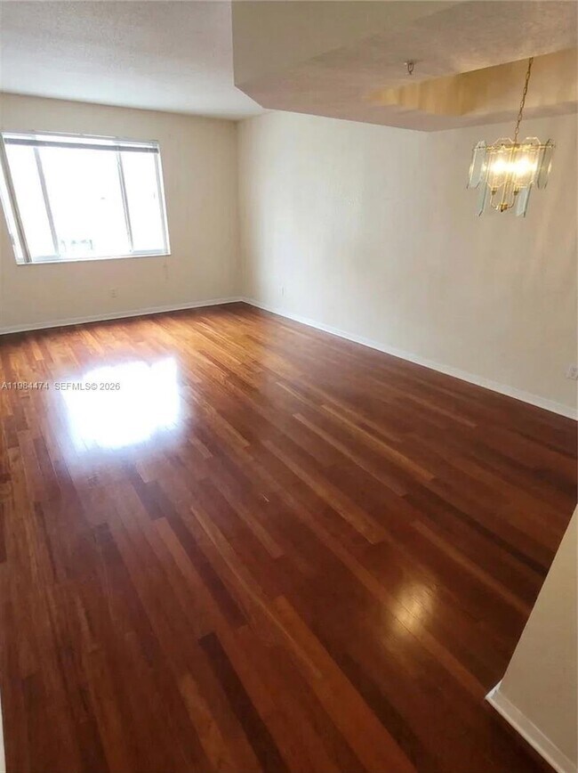 Building Photo - 721 SW 148th Ave