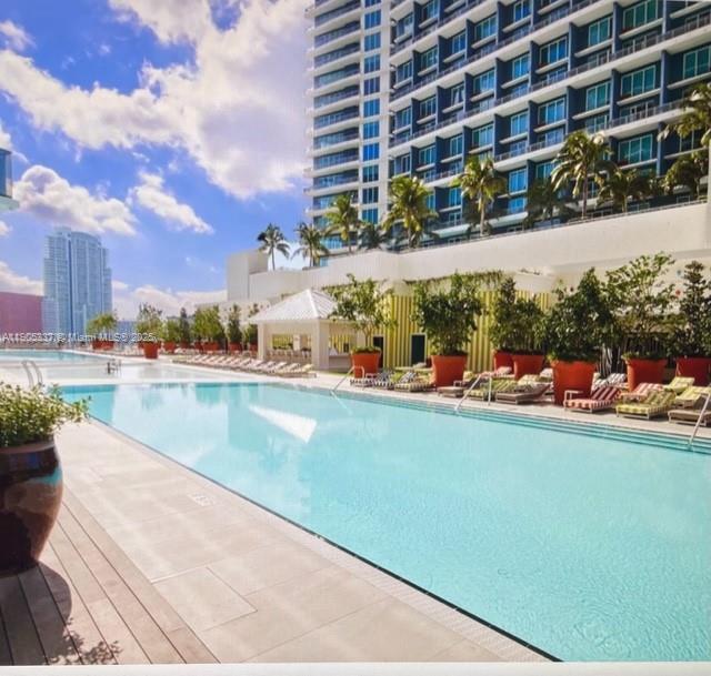 Building Photo - 1300 S Miami Ave