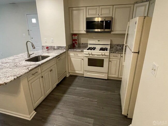 Building Photo - 181 Blew Ct