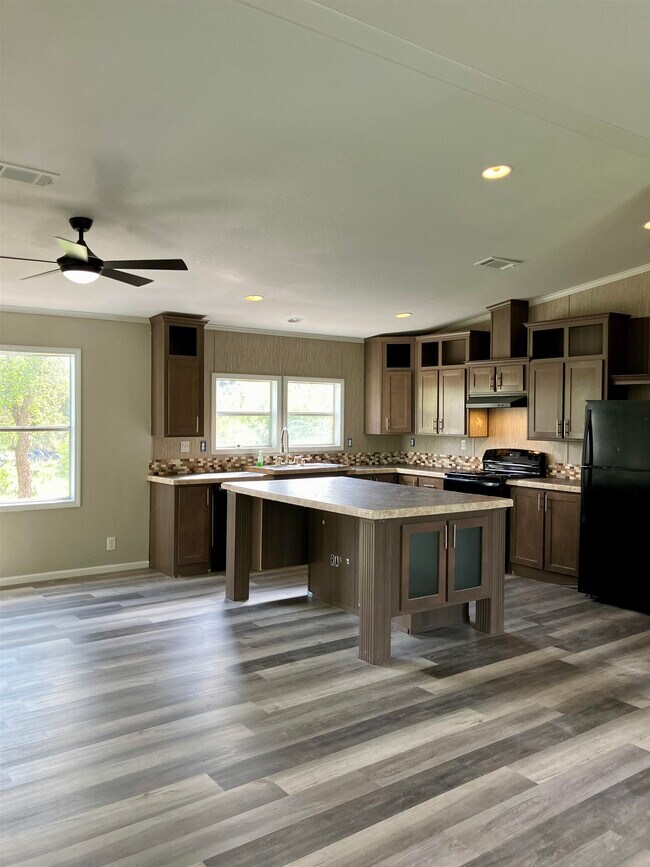 Building Photo - 2203 25th St